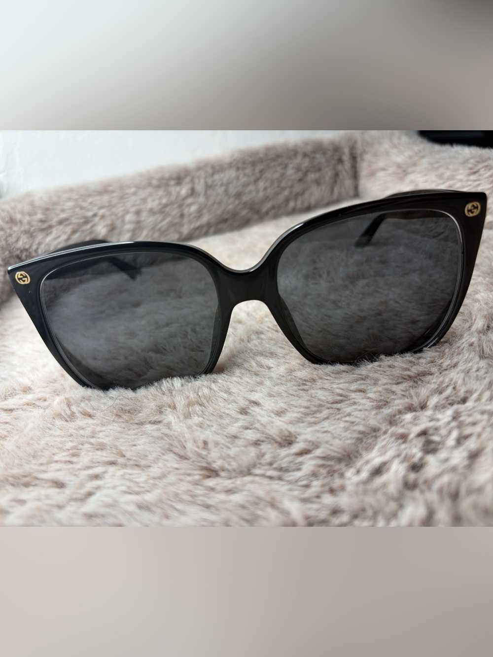 Gucci GG0022S 001 Black Cat Eye Sunglasses 57-18-140
